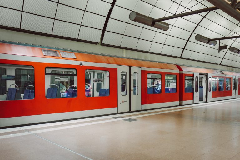 Jubiläum – Seit 10 Jahren fährt die S-Bahn zum Flughafen