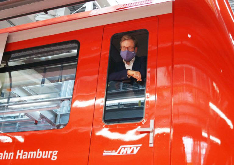 „Digitale Schiene“ startet in Hamburg: Die erste S-Bahn ist fertig