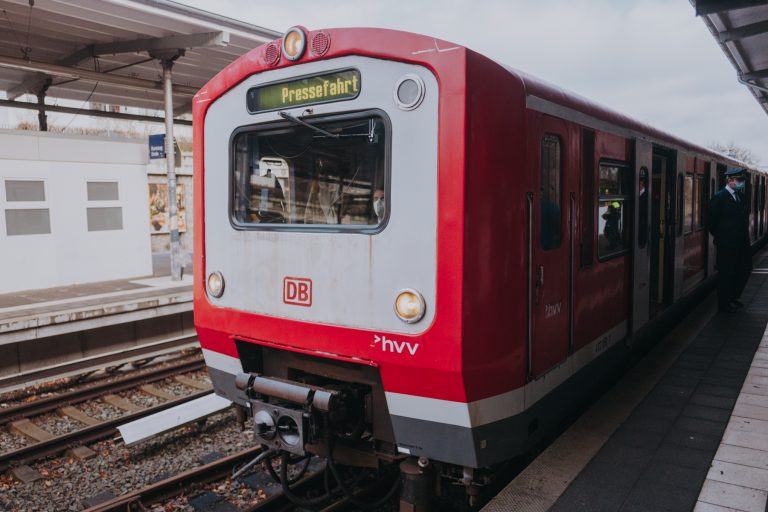 ET 472: Ein neuer historischer Zug für die Hamburger S-Bahn