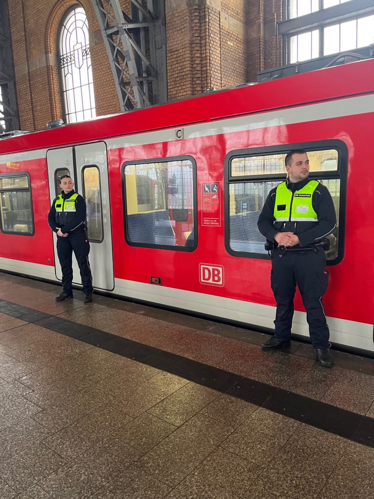 Sicher von A nach B: Dafür sorgen die Mitarbeitenden der S-Bahn Wache