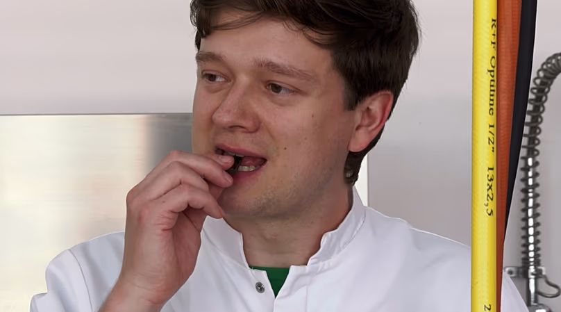 Head chef and food researcher Lukas Göldner takes a bite