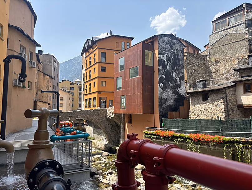 The Caldes Project explores the history of the natural hot springs and their use in the textile and hotel industries