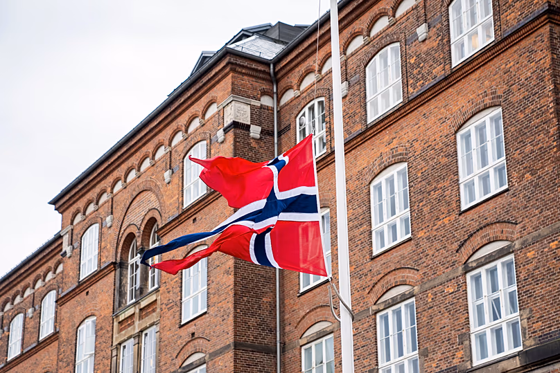 The Norwegian flag flies at half-mast at the Norwegian Embassy in Copenhagen, 28 August, 2026